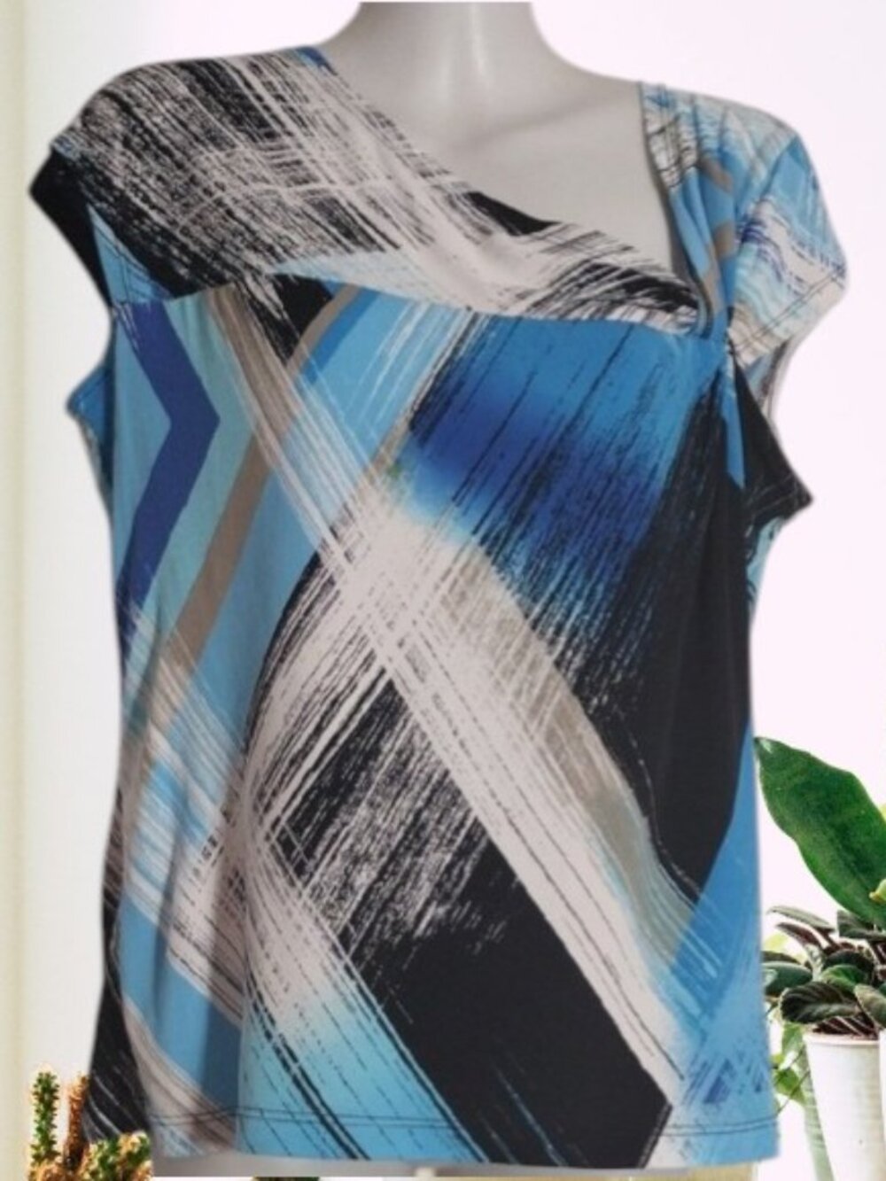Worthington Blue and Black Abstract Blouse Size Large Petite. Stretchy